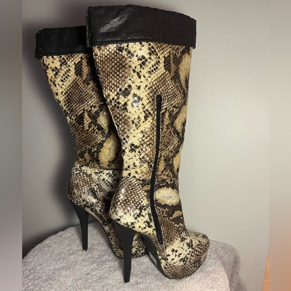New Knee High Faux Snake Skin Boots - Picture 3 of 5